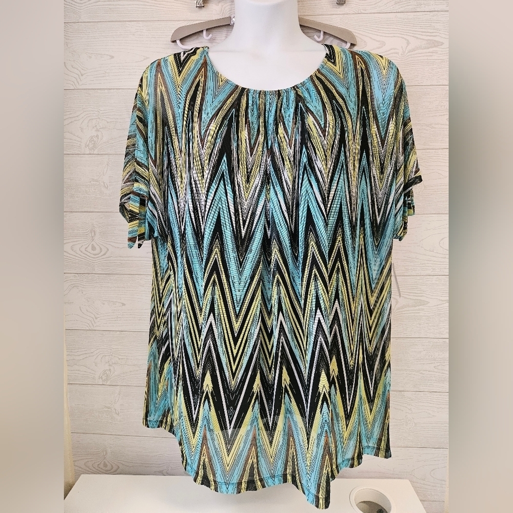Catherines - Women's Chevron Patterned Top in Blue and Yellow 1XL. NWT